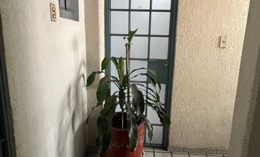 Edificio con uso comercial y oficinas