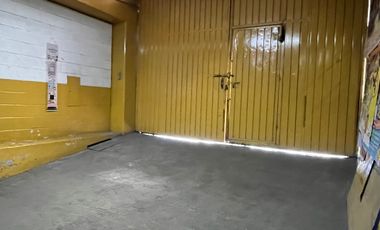 Edificio con uso comercial y oficinas