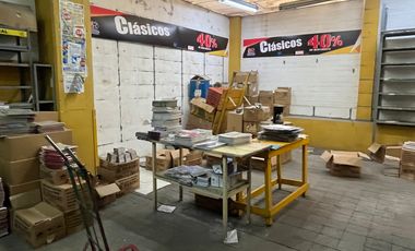 Edificio con uso comercial y oficinas