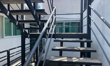 Se vende edificio seminuevo para terminar en Pedregal de Santa Ursula