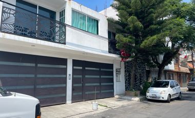 Se vende edificio seminuevo para terminar en Pedregal de Santa Ursula