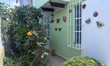 Venta Casa en fraccionamiento con vigilancia en Calacoaya