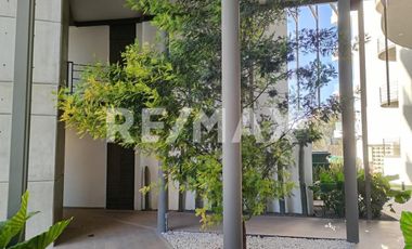 Renta departamento en  Firenze  3 recámaras