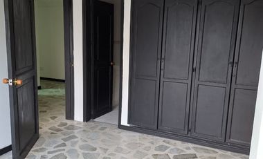 APARTAMENTO EN VENTA AV 30 DE AGOSTO/PEREIRA