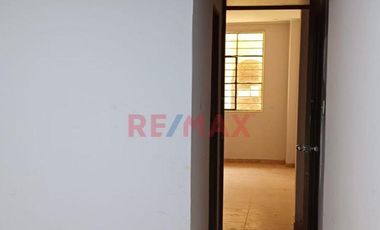 Venta De Casa En Chorrillos Con 6 Departamentos + Azotea