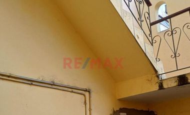 Venta De Casa En Chorrillos Con 6 Departamentos + Azotea