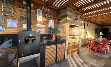 CASA EN CONDOMINIO ALTO MACUL 5D4B PISCINA