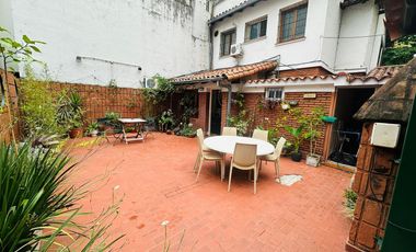 Casa con patio en Vicente Lopez