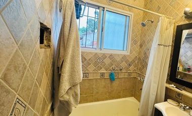 Casa con patio en Vicente Lopez