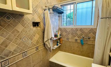 Casa con patio en Vicente Lopez