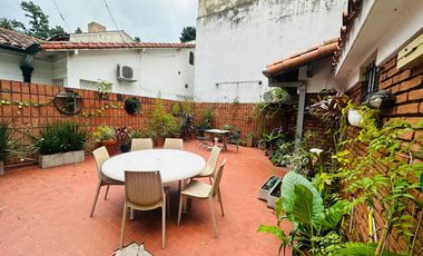 Casa con patio en Vicente Lopez