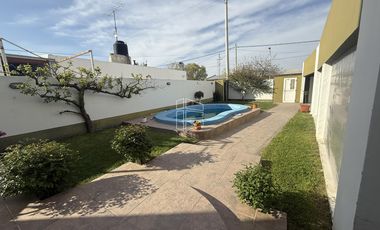 Venta - Casa de 4 dormitorios en Zona Centro - C107