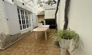 Venta - Casa de 4 dormitorios en Zona Centro - C107