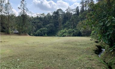 Venta de Lote En El Retiro Parcelación Semi Planos con Agua y Bosque