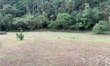 Venta de Lote En El Retiro Parcelación Semi Planos con Agua y Bosque