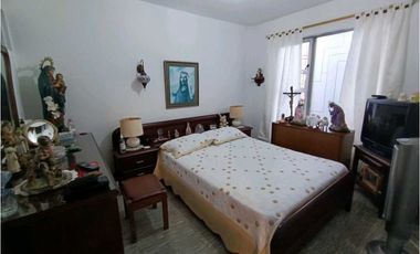 Vendo en Belén Miravalle segundo piso