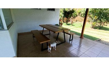 Vendo finca Girardota con 7 alcobas