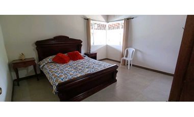 Vendo finca Girardota con 7 alcobas