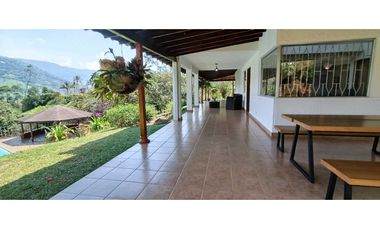 Vendo finca Girardota con 7 alcobas