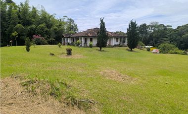 Casa Finca  en venta – La Ceja, Vereda Las Lomitas