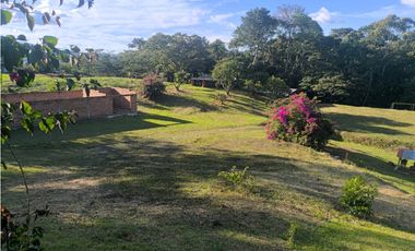 Casa Finca  en venta – La Ceja, Vereda Las Lomitas