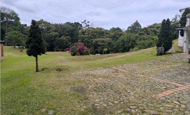 Casa Finca  en venta – La Ceja, Vereda Las Lomitas