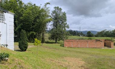 Casa Finca  en venta – La Ceja, Vereda Las Lomitas