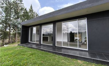 Casa en Venta en Medellín Santa Elena