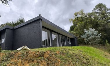 Casa en Venta en Medellín Santa Elena