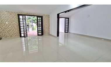 SE VENDE CASA EXTERNA EN EL REFUGIO SUR CALI