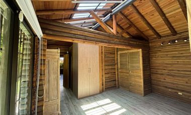 Arriendo casa campestre un nivel con vista en unidad cerrada Rionegro