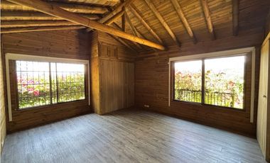 Arriendo casa campestre un nivel con vista en unidad cerrada Rionegro