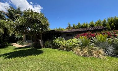 Arriendo casa campestre un nivel con vista en unidad cerrada Rionegro