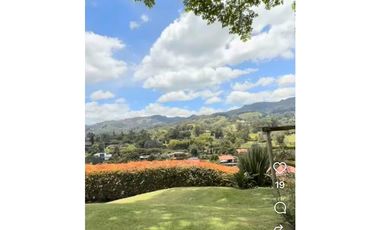 Arriendo casa campestre un nivel con vista en unidad cerrada Rionegro