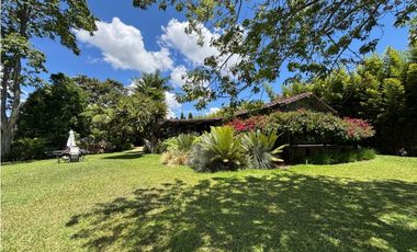 Arriendo casa campestre un nivel con vista en unidad cerrada Rionegro