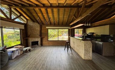 Arriendo casa campestre un nivel con vista en unidad cerrada Rionegro