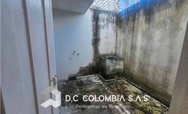 CASA EN VENTA EN GIRARDOT - CUNDINAMARCA - URB. ALTOS DE CHICAL