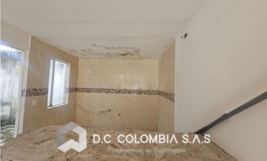 CASA EN VENTA EN GIRARDOT - CUNDINAMARCA - URB. ALTOS DE CHICAL