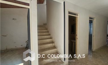 CASA EN VENTA EN GIRARDOT - CUNDINAMARCA - URB. ALTOS DE CHICAL