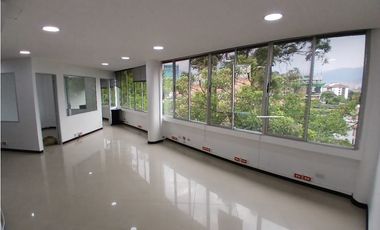 Oficina en Arriendo Manila Medellín