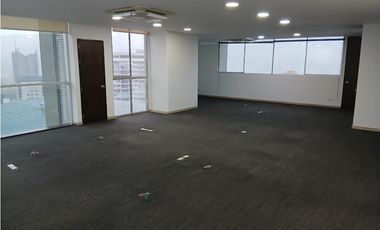 Oficina en Arriendo Los Balsos Medellín