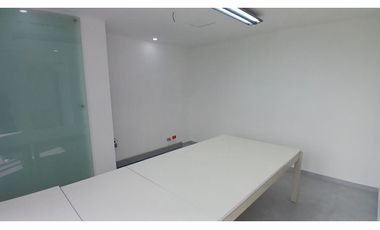 Oficina en Arriendo Los Balsos Medellín