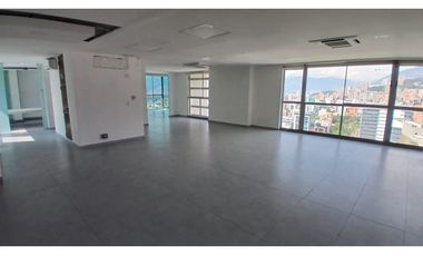 Oficina en Arriendo Los Balsos Medellín