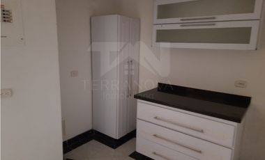 Apartamento en arriendo en conjunto cerrado Laureles