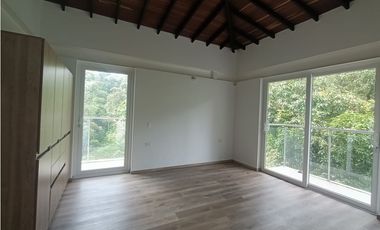 Casa Campestre en Venta Sabaneta, sector la Doctora