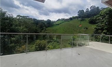 Casa Campestre en Venta Sabaneta, sector la Doctora