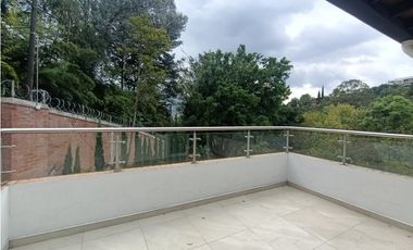 Casa Campestre en Venta Sabaneta, sector la Doctora