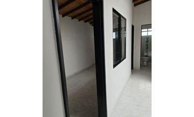 Casa comercial para arriendo en Envigado Calle La Buena Mesa