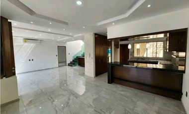 VENTA DE CASA CON ALBERCA EN VISTA HERMOSA EN CUERNAVACA