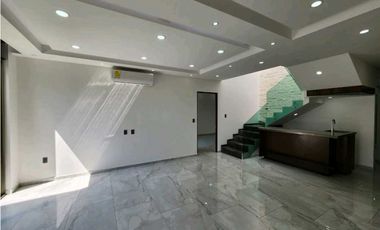 VENTA DE CASA CON ALBERCA EN VISTA HERMOSA EN CUERNAVACA